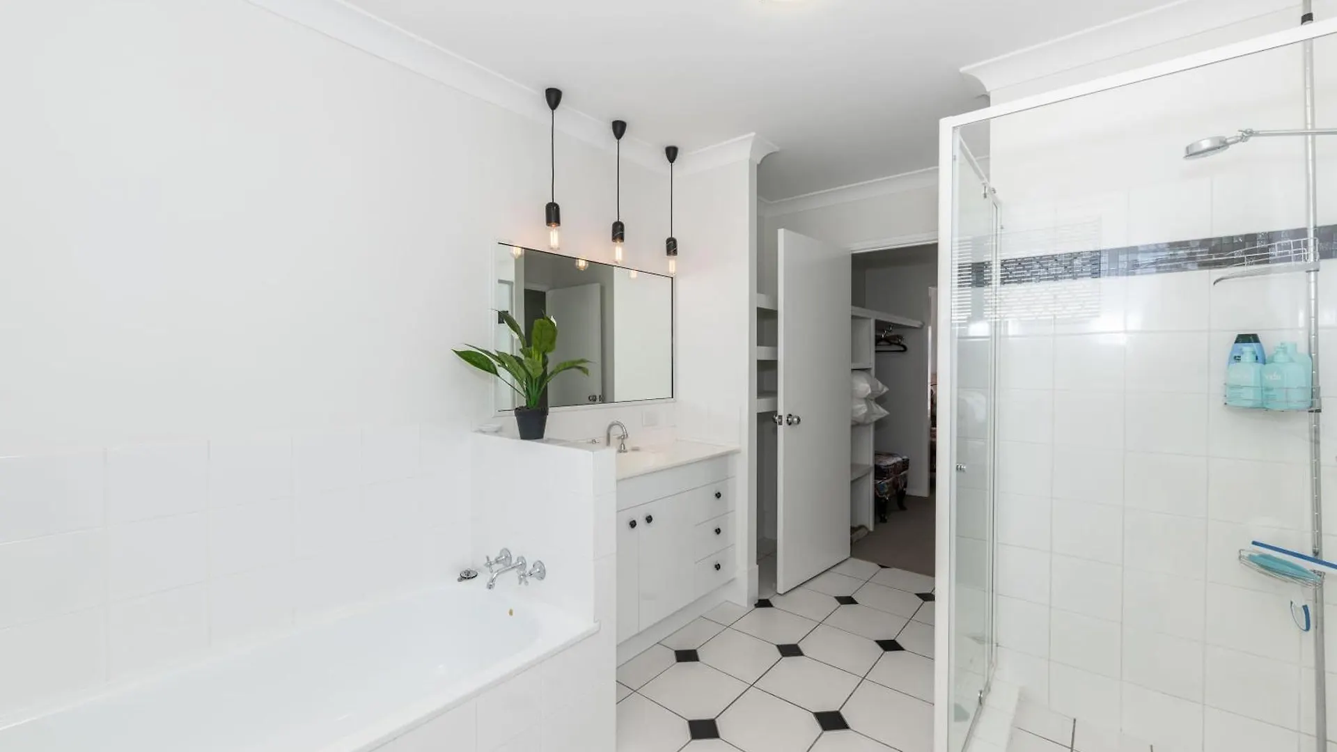 Beachlovers Delight Townsville Apartment